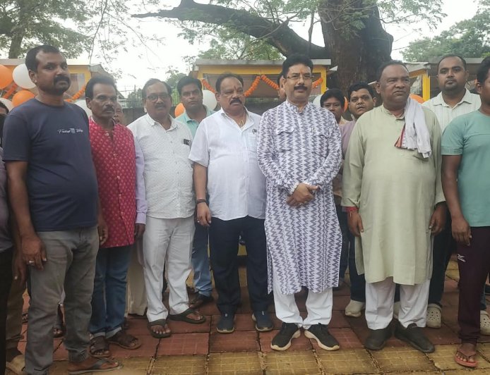 Government Takes New Initiative to Address Distress Migration:Food Courts Handed Over to Five Beneficiaries in Baripada