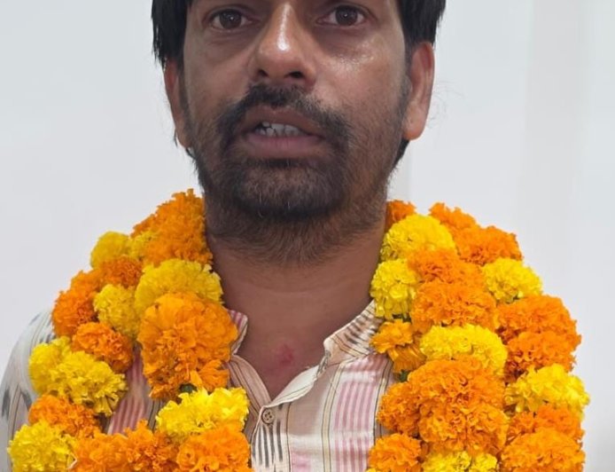 ଓଡ଼ିଶା ୟୁନିୟନ ଅଫ୍ ଜର୍ଣ୍ଣାଲିଷ୍ଟସର ମାଲକାନଗିରି ଶାଖା-ପଡ଼ିଆ ବ୍ଲକ ସଂଯୋଜକ ଭାବେ ଲକ୍ଷ୍ମୀକାନ୍ତ ତ୍ରିପାଠୀ ଚୟନ - ପ୍ରଶଂସାର ସୁଅ