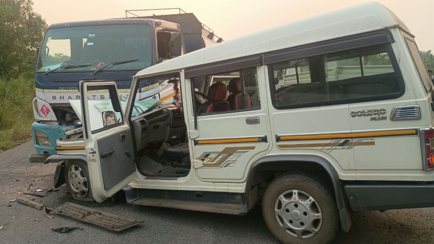 ଦ୍ରୁତ ଗତିରେ ଆସି ଟ୍ୟାଙ୍କର କୁ ଧକ୍କା ଦେଲା ବୋଲେରୋ, ୨ ଗୁରୁତର