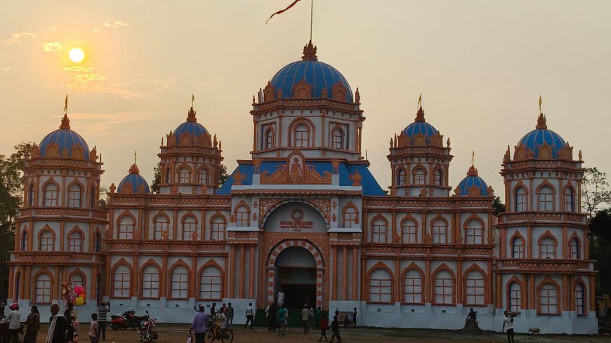 European Imperial Palace Theme Draws Crowds to Tulasi Choura Durga Puja Pandal in Baripada,Mayurbhanj, odisha